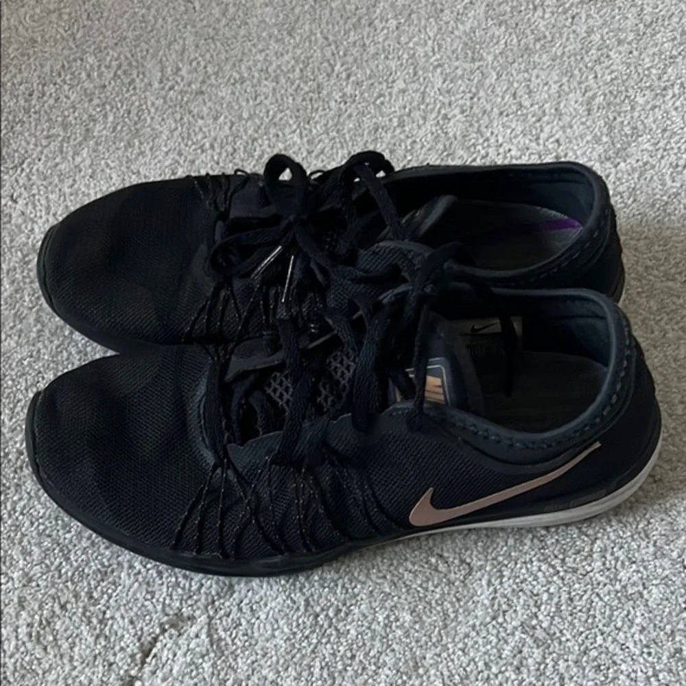 Nike Black and Rose Gold Athletic Shoes‎ with Sleek Design